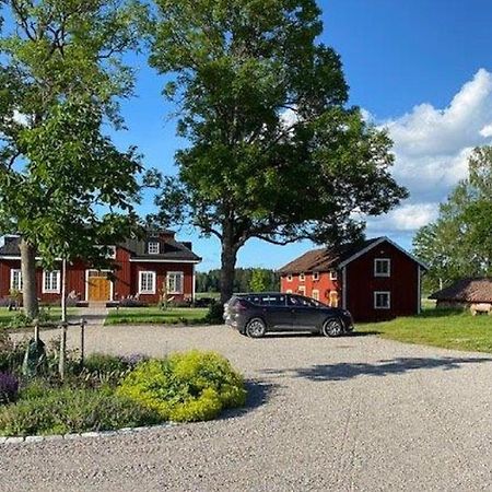 Albaeck Gard Bagarstugan - Granne Med Sala Golfklubb 外观 照片