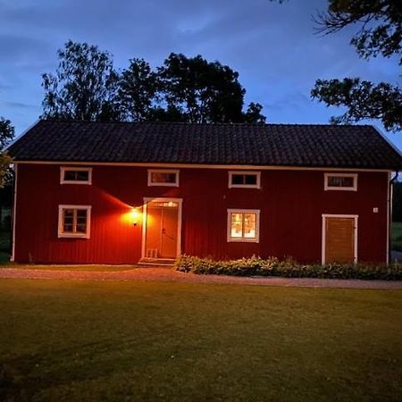 Albaeck Gard Bagarstugan - Granne Med Sala Golfklubb 外观 照片
